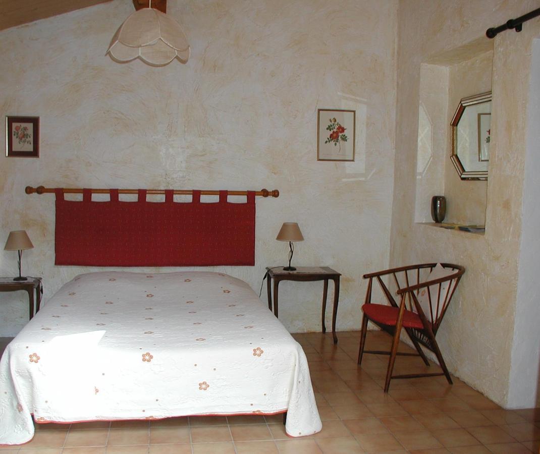 Chambres D'Hote L'Amandiere A Cucugnan Exterior photo